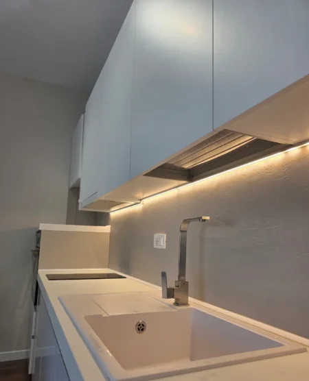 Tirane, jepet me qera apartament 1+1 Kati 3, 64 m² 560 € (5 maji)