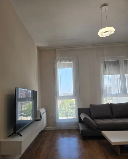 Tirane, jepet me qera apartament 1+1 Kati 3, 64 m² 560 € (5 maji)