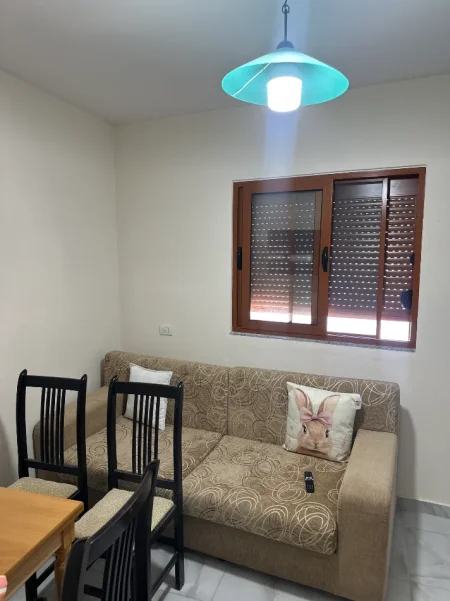 Tirane, jepet me qera shtepi 2+1 Kati 1, 48 m² 450 € (Rruga Shefqet Kuka)