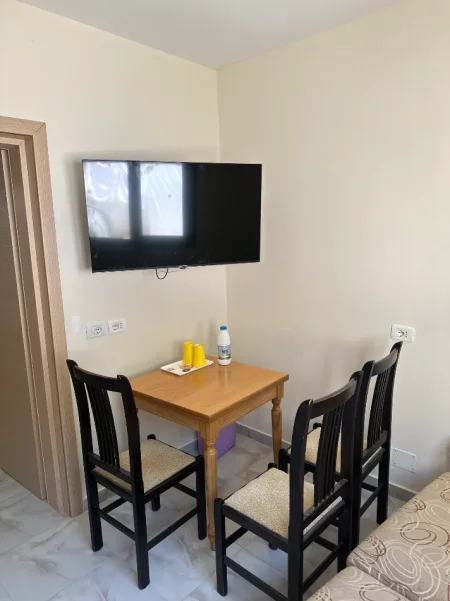 Tirane, jepet me qera shtepi 2+1 Kati 1, 48 m² 450 € (Rruga Shefqet Kuka)