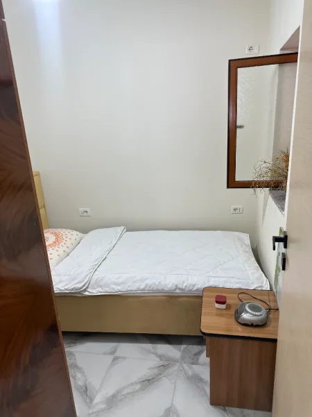 Tirane, jepet me qera shtepi 2+1 Kati 1, 48 m² 450 € (Rruga Shefqet Kuka)