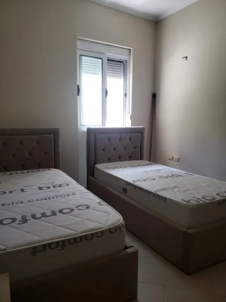 Durres, jepet me qera apartament 1+1 Kati 1, 70 m² 350 € (Golem)