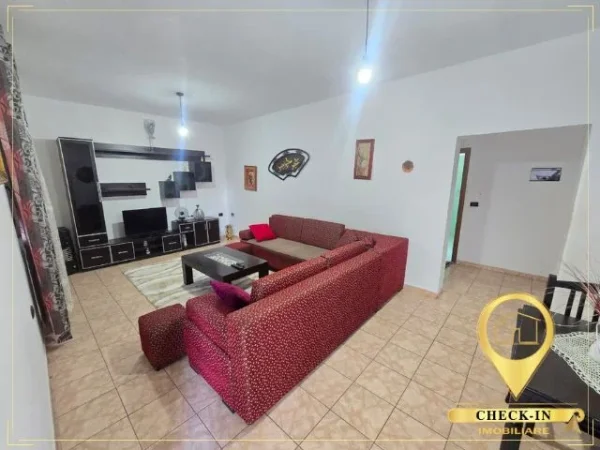 Tirane, jepet me qera apartament 2+1+Aneks+Ballkon Kati 2, 80 m² 320 € (Rruga Nikolle Mekjashi)