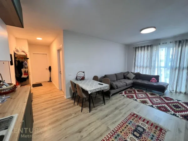 Tirane, shitet apartament 2+1 Kati 6, 92 m² 152.000 € (Astir)