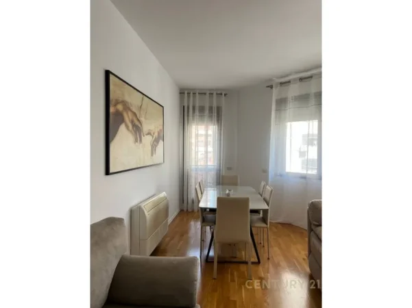 Tirane, jepet me qera apartament 2+1 Kati 2, 120 m² 1.300 € (Rruga e barrikadave)