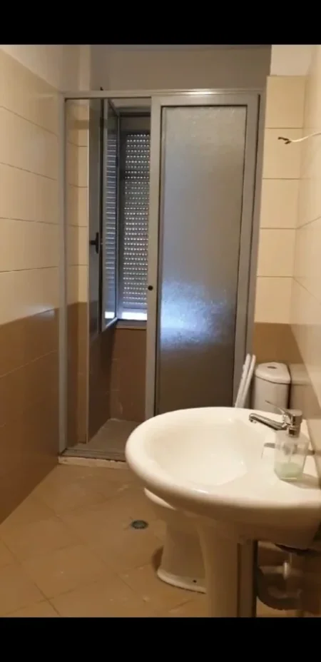 Tirane, jepet me qera apartament 2+1+A+BLK Kati 2, 120 m² 40,000 leke (Rr. Muhamet Deliu, Fresk)