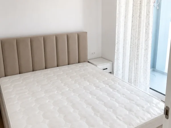 Tirane, jepet me qera apartament 1+1+Ballkon Kati 8, 90 m² 450 € 