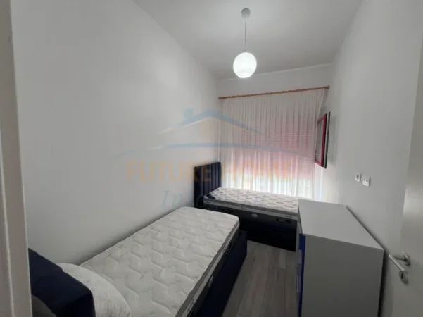 Tirane, jepet me qera apartament 2+1+Ballkon Kati 4, 97 m² 480 € (Ali Demi)