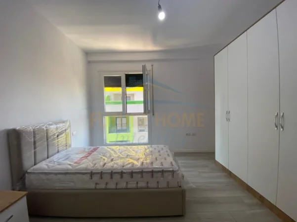 Tirane, jepet me qera apartament 2+1+Ballkon Kati 4, 99 m² 424 € (Paskuqan)