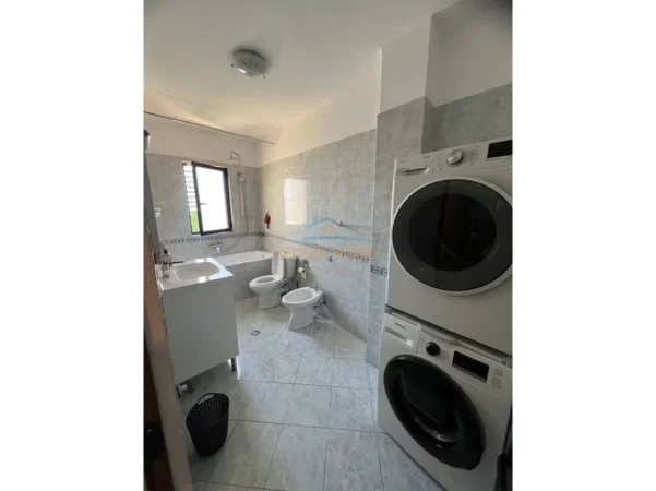 Tirane, shitet apartament 2+1+Ballkon Kati 4, 97 m² 210.000 € (Delijorgji)