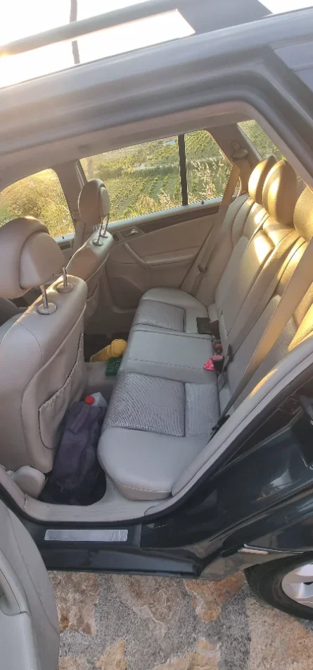 Tirane, shitet makine Benz 203 Nafte, blu e errët automatik Klima 230.000 km