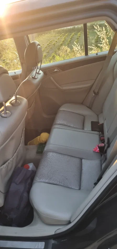 Tirane, shitet makine Benz 203 Nafte, blu e errët automatik Klima 230.000 km