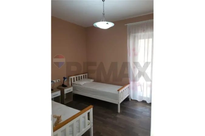Tirane, jepet me qera apartament 2+1+Ballkon Kati 8, 116 m² 700 € (Delijorgji)