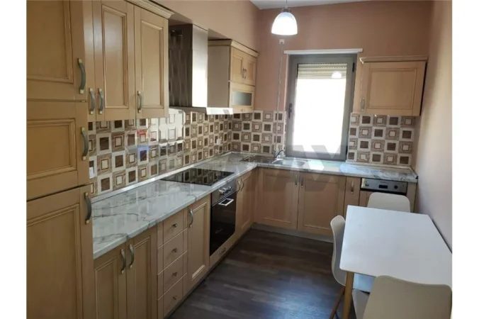 Tirane, jepet me qera apartament 2+1+Ballkon Kati 8, 116 m² 700 € (Delijorgji)