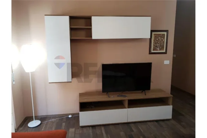 Tirane, jepet me qera apartament 2+1+Ballkon Kati 8, 116 m² 700 € (Delijorgji)