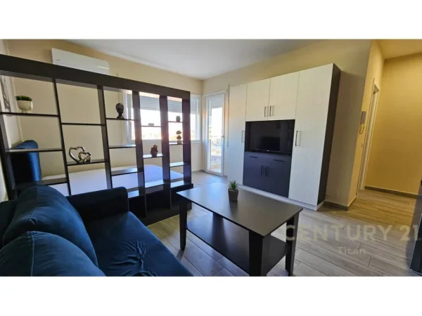 Tirane, jepet me qera garsonier 1+1 Kati 5, 40 m² 400 € (Don Bosco Titan143266)