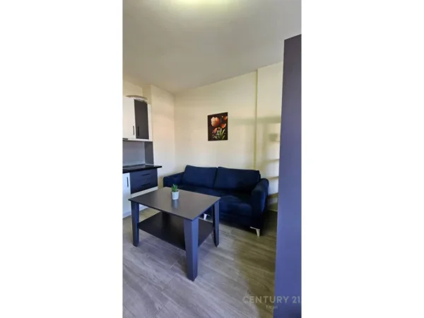 Tirane, jepet me qera garsonier 1+1 Kati 5, 40 m² 400 € (Don Bosco Titan143266)