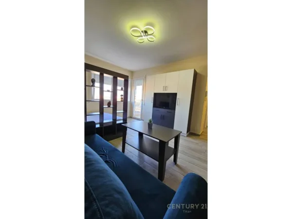 Tirane, jepet me qera garsonier 1+1 Kati 5, 40 m² 400 € (Don Bosco Titan143266)