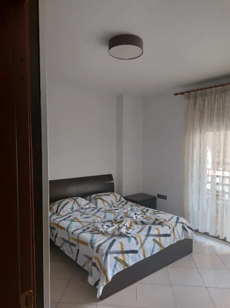 Tirane, jepet me qera apartament 1+1+Ballkon Kati 7, 60 m² 600 € (Rruga Bardhok Biba)