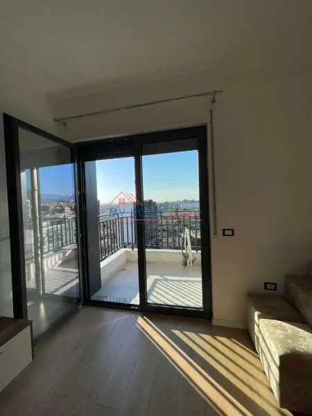 Tirane, jepet me qera apartament 1+1+Ballkon Kati 9, 65 m² 550 € (Rruga Filip Jano)