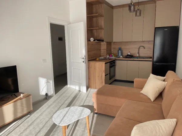 Durres, jepet me qera apartament 1+1+Aneks+Ballkon Kati 1, 64 m² 380 € (Golem)