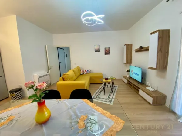 Tirane, jepet me qera apartament 1+1 Kati 2, 80 m² 500 € (Unaza e Re bot143246)