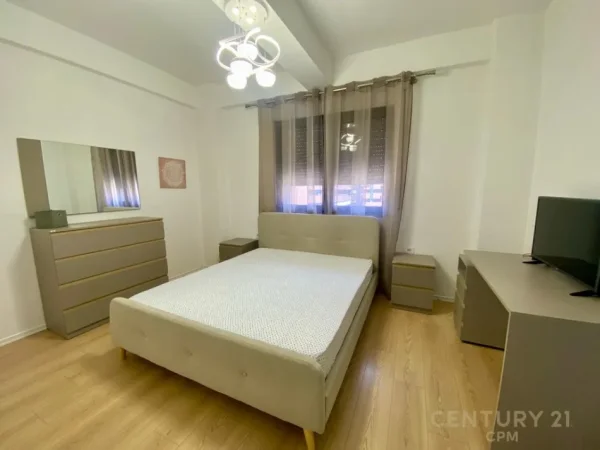 Tirane, jepet me qera apartament 1+1 Kati 2, 80 m² 500 € (Unaza e Re bot143246)
