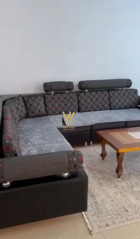 Tirane, jepet me qera apartament 1+1+Ballkon Kati 2, 60 m² 420 € (RRUGA E DIBRES)