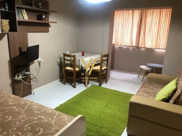 Tirane, jepet me qera apartament 1+1+Ballkon Kati 5, 74 m² 570 € (21 DHJETORI)