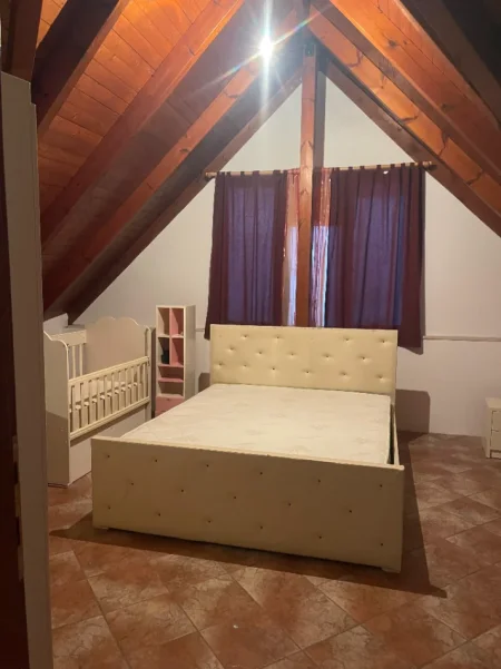 Tirane, jap me qera Vile 1+1 Kati 3, 80 m² (Mbrapa ARC Hotel, Astir)