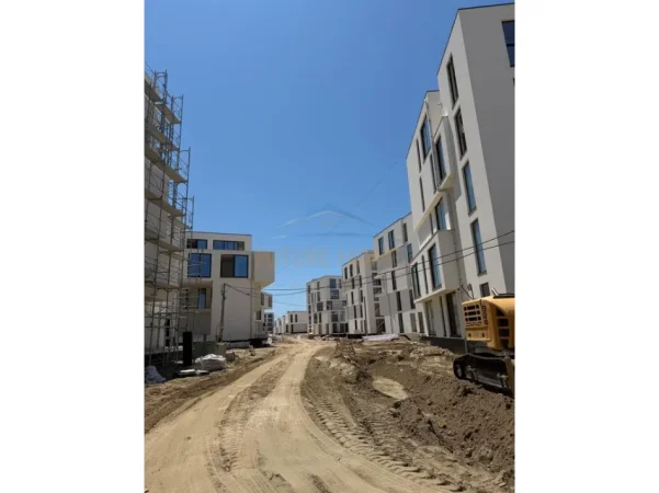 Durres, shitet apartament 2+1 Kati 1, 135 m² 310.500 € (gjiri lalezit)