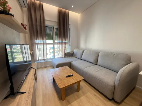 Tirane, jepet me qera apartament 2+1 Kati 8, 70 m² 500 € (Ali Demi prestige143249)