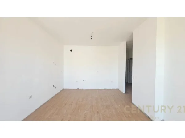 Tirane, shitet apartament 2+1 Kati 10, 80 m² 152.000 € (Oxhaku SUN143248)