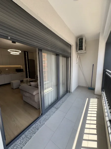 Tirane, jepet me qera apartament 1+1+Ballkon Kati 4, 68 m² 700 € (Rruga Filip Jano)