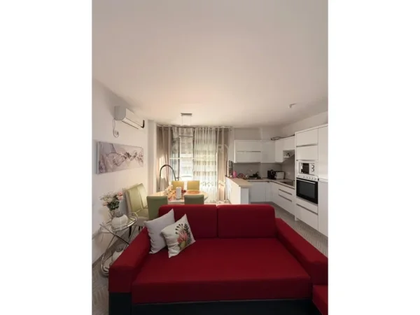 Tirane, jepet me qera apartament 1+1 Kati 3, 60 m² 450 € (Astir Gold143277)