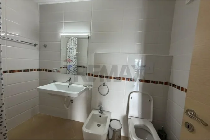 Tirane, shitet apartament 1+1 Kati 3, 88 m² 128.570 € (Farke tiran)