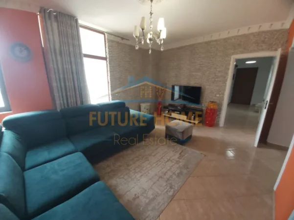 Tirane, jepet me qera apartament 2+1 Kati 6, 100 m² 580 € (tregu elektrik)