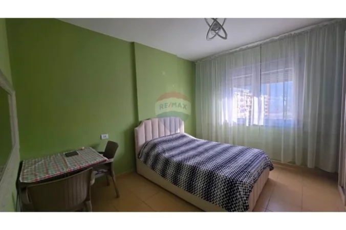Vlore - Lungomare, shitet apartament 1+1 Kati 6, 61 m² 97.000 € (Rruga Reshat Osmani, Vlore)
