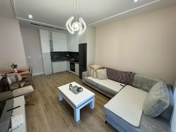 Tirane, jepet me qera apartament 1+1 Kati 5, (don bosko)