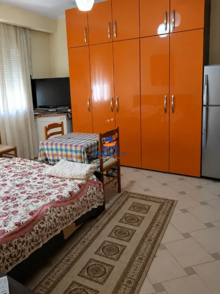 Tirane, jepet me qera apartament 1+1 Kati 2, 35 m² 528 € 