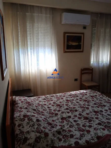 Tirane, jepet me qera apartament 1+1 Kati 2, 35 m² 528 € 