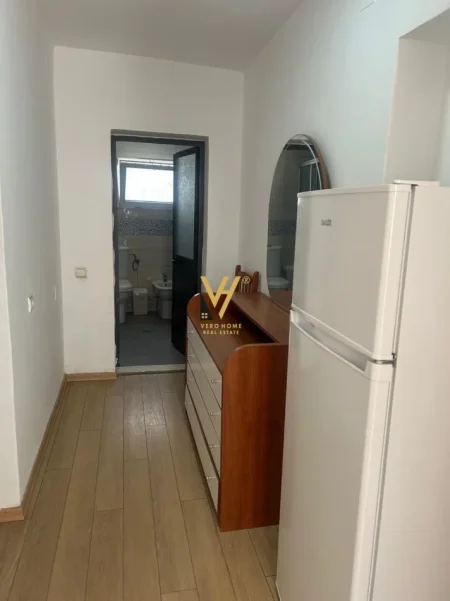 Tirane, jepet me qera apartament 1+1+Ballkon Kati 0, 60 m² 470 € (VASIL SHANTO)
