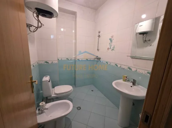 Tirane, jepet me qera apartament 2+1 Kati 1, 100 m² 475 € (UNAZA E RE)
