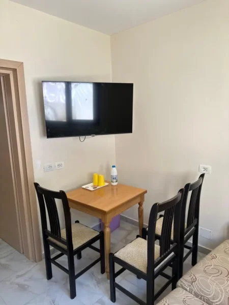 Tirane, jepet me qera apartament 2+1 Kati 1, 75 m² 450 € (Rruga Shefqet Kuka)