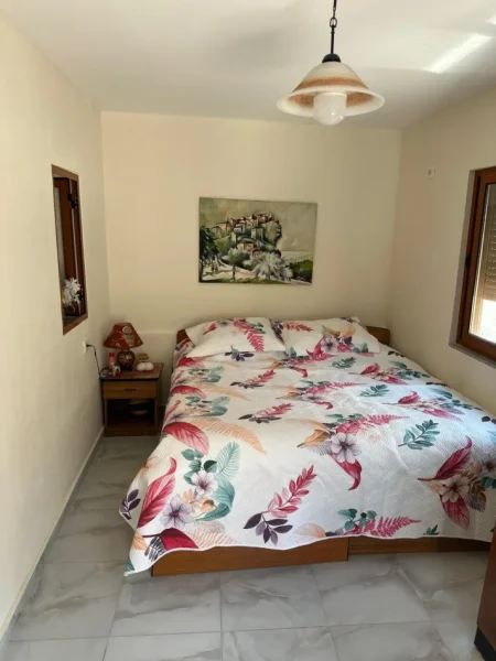 Tirane, jepet me qera apartament 2+1 Kati 1, 75 m² 450 € (Rruga Shefqet Kuka)