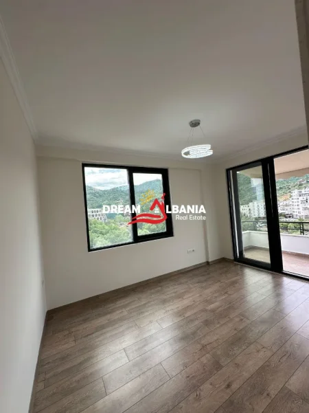 Tirane, shes apartament 2+1 Kati 4, 107 m² 273.000 € (Liqeni i Thate)