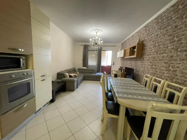 Tirane, shitet apartament 2+1 Kati 2, 116 m² 155.000 € (Yzberisht)