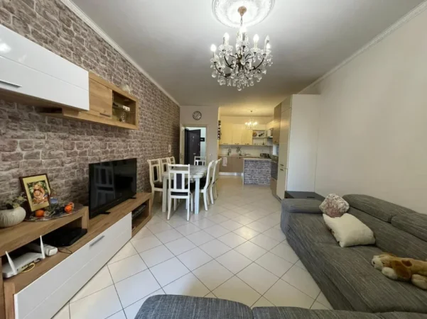 Tirane, shitet apartament 2+1 Kati 2, 116 m² 155.000 € (Yzberisht)