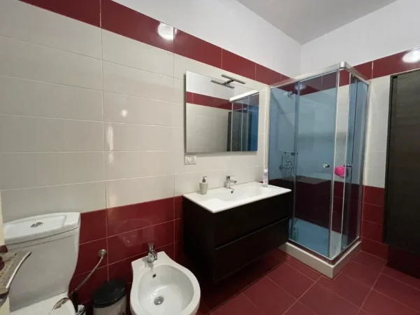 Tirane, shitet apartament 2+1 Kati 2, 116 m² 155.000 € (Yzberisht)