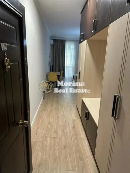 Tirane, jepet me qera apartament 1+1 Kati 2, 65 m² 500 € (Rruga Peti)